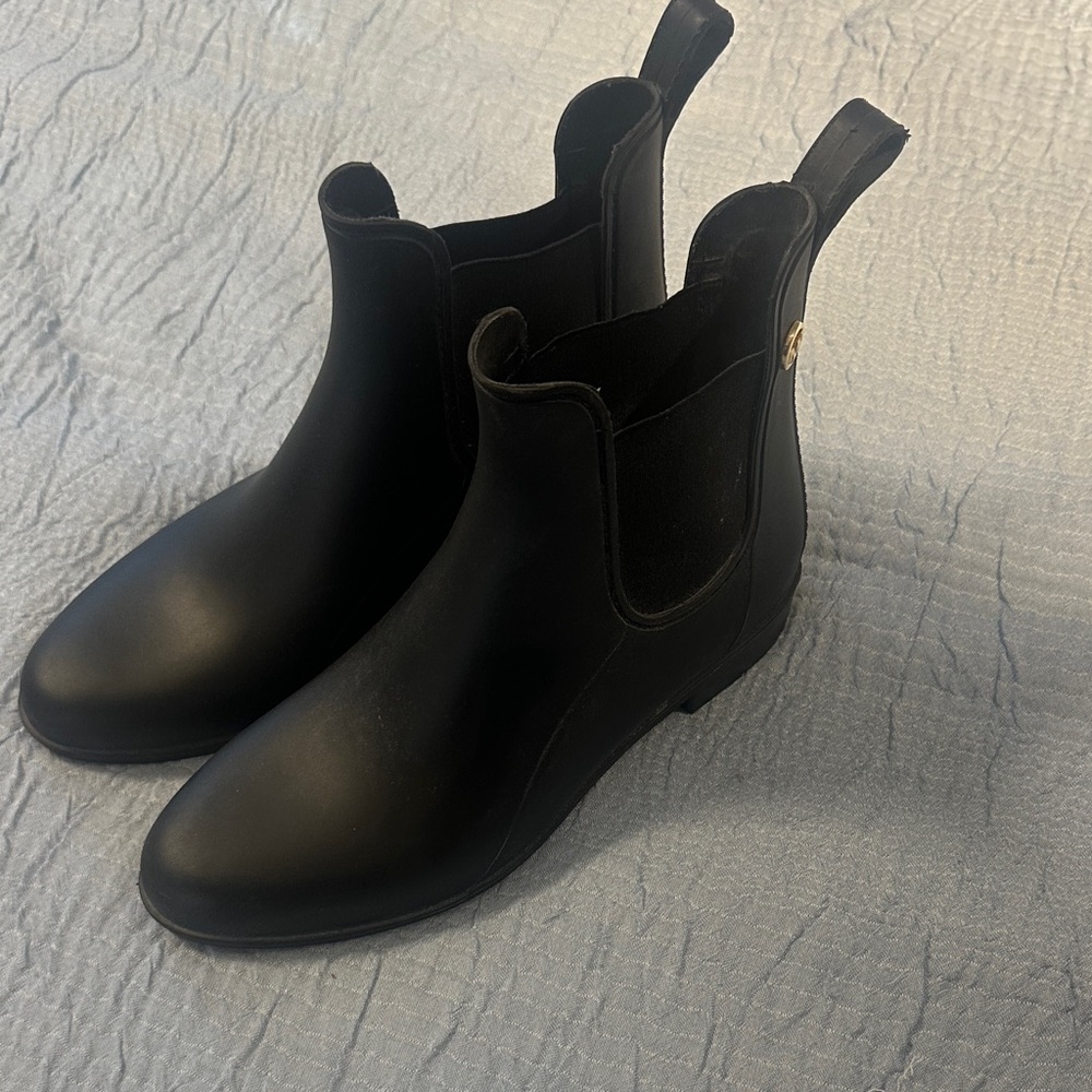 Black Ankle Boots Michael Kors size 8